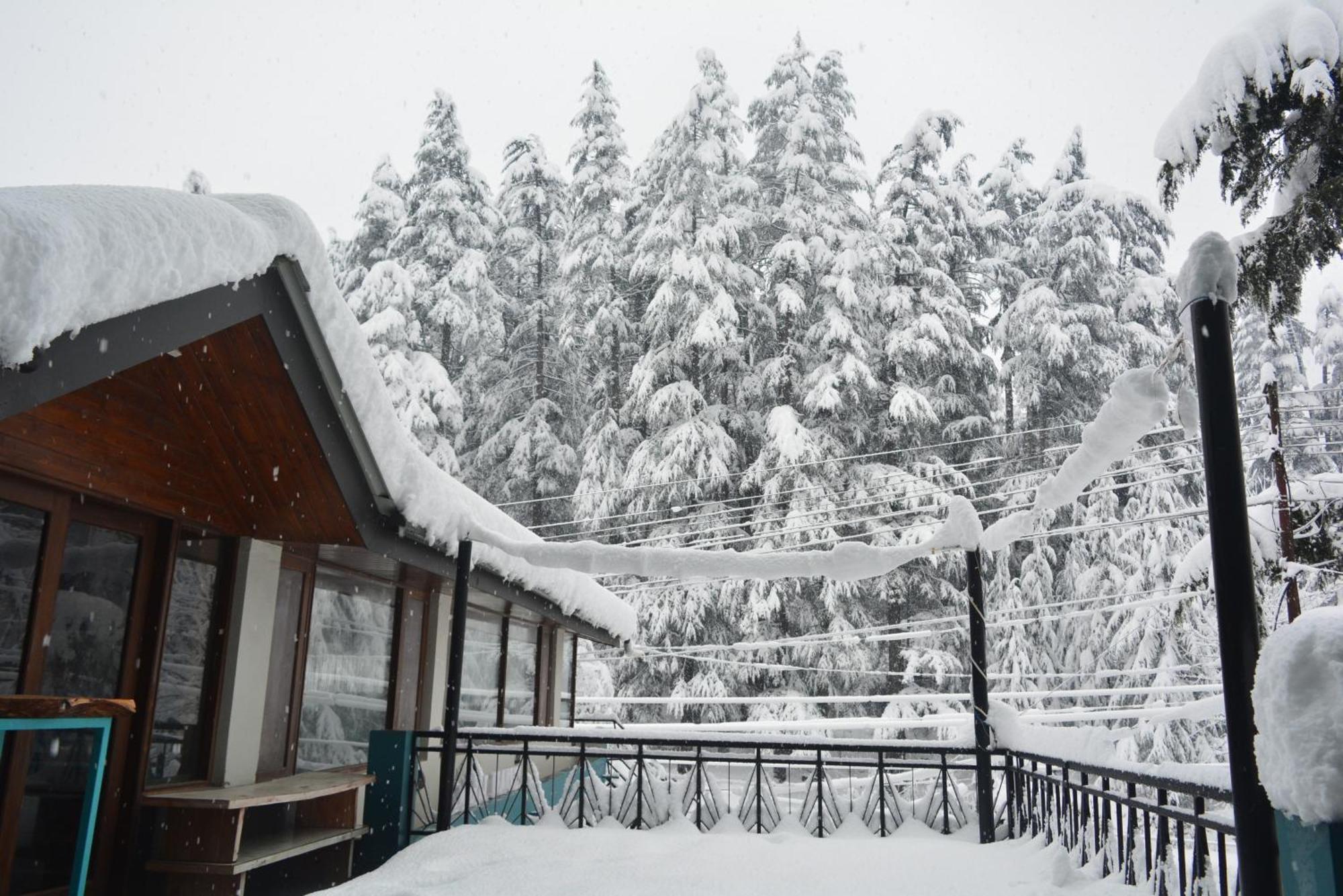 The Neelgiris Hotel Manāli Exterior foto